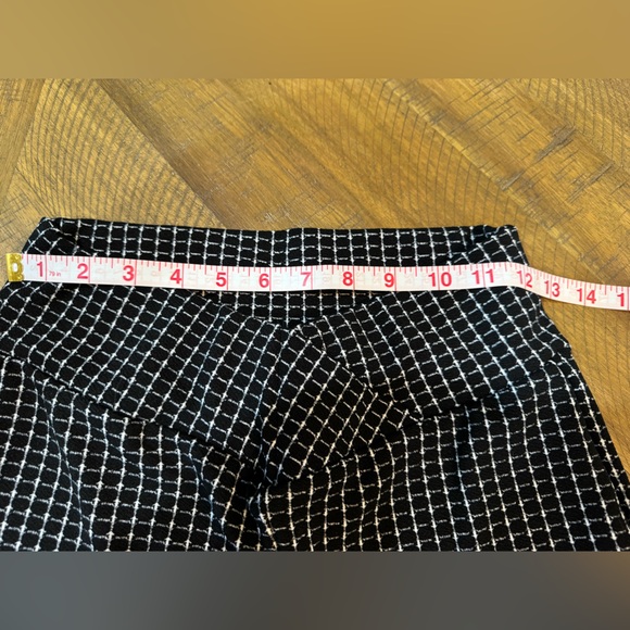 SHEIN Black and White Patterned Skinny Pants - Picture 6 of 10
